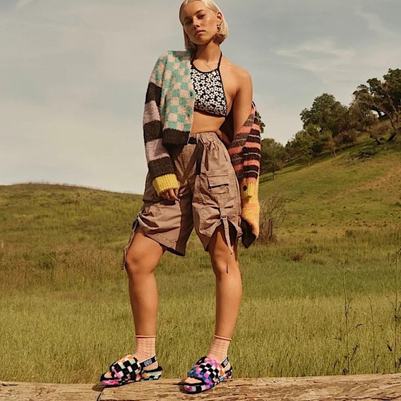 Fluff Yeah UGG slides - Picture 2 of 14